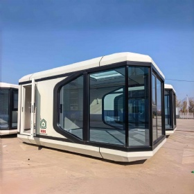 Pod-E30 Standard Space Capsule